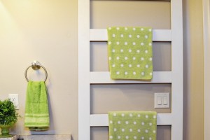 DIY-ladder-towel-rack-17.jpg