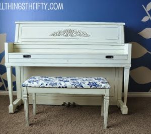 Tutorial: Glazing Furniture Video Part 3 thumbnail