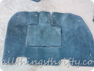 How-to-wash-car-mats