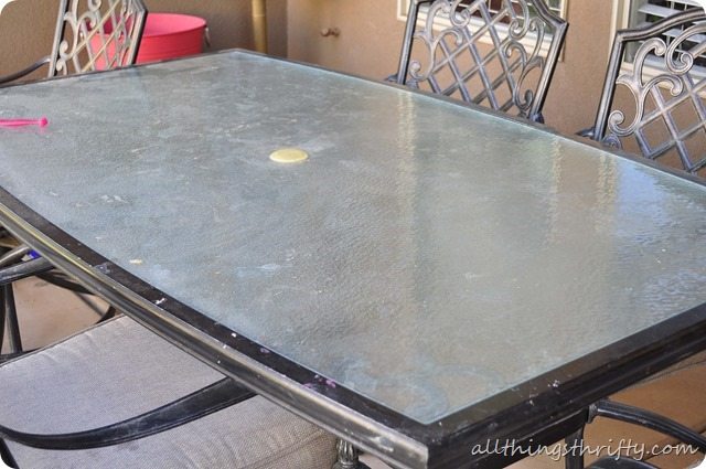 dirty-patio-table