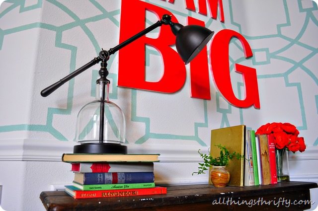 decorating-with-books