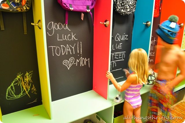 chalkboard-paint-in-laundry-room