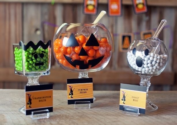 The-Celebration-Shoppe-DIY-Halloween-Pedestal-Jars