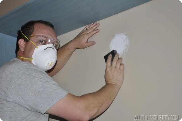 sanding-the-drywall