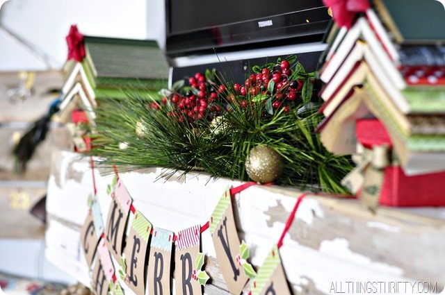 christmas-mantle-details