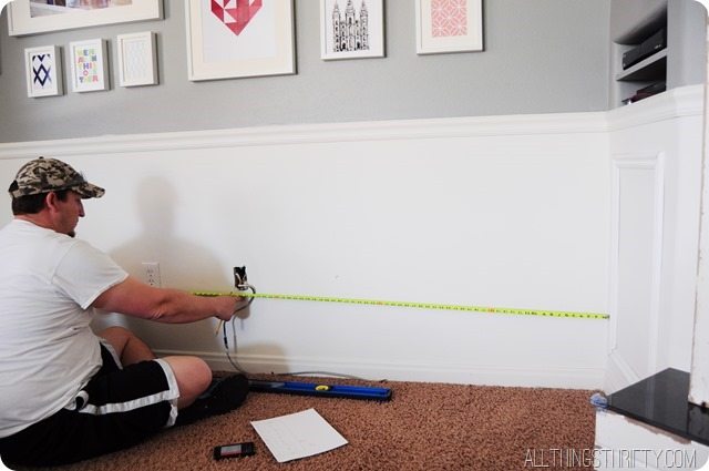 measure-the-wall-for-outlets-and-cable-jacks