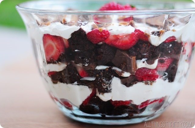 Strawberry-Brownie-Toffee-Trifle