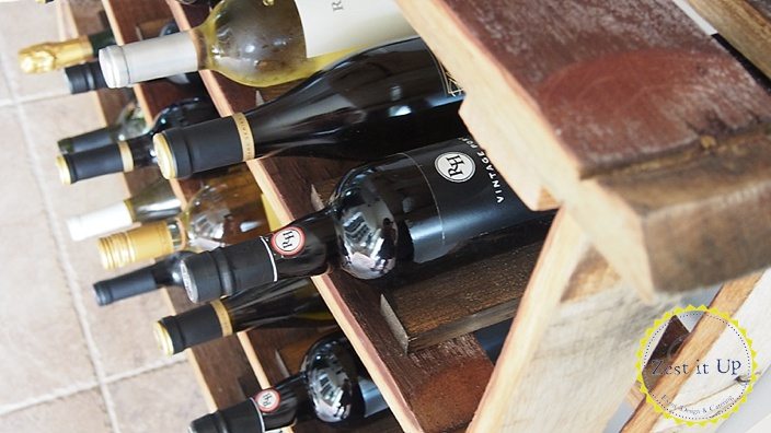 Wine_barrel_stave_wine_rack_0078