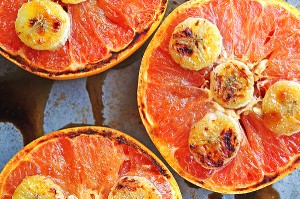 broiled-grapefruit-featured