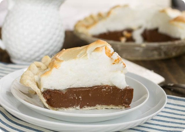 chocolate-meringue-pie-20