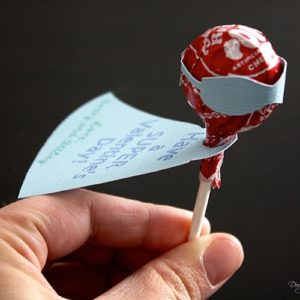 DIY Superhero Tootsie Pop Valentines thumbnail