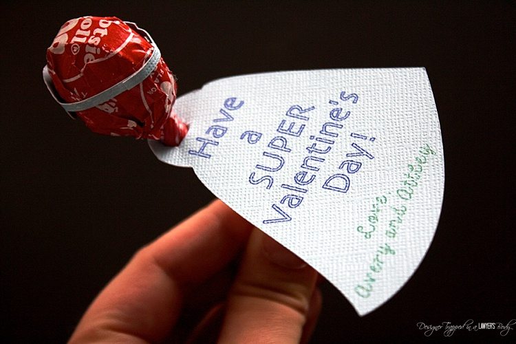 HOW CUTE!  These DIY hero tootsie pop Valentines are sure to be popular with your kid's friends!  Full tutorial by Designer Trapped in a Lawyer's Body for All Things Thrifty.