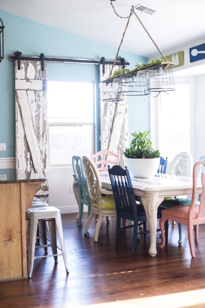 White Chippy Double Barn Door