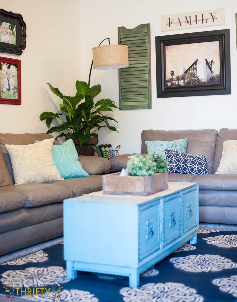 Navy, Turquoise, and Green Living Room Decor