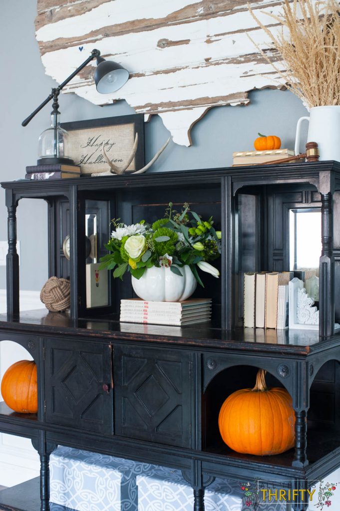 Fall Decor ideas with corn tassles and pumpkins