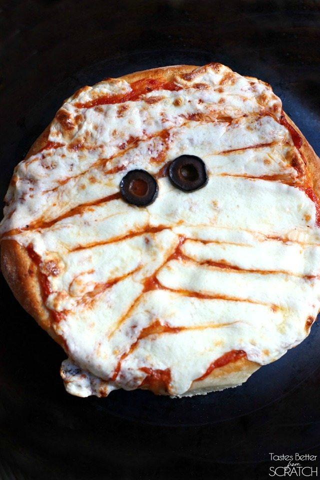 Mini_Halloween_Pizzas2