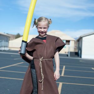 How to make a Jedi Padawan Costume No sew DIY Instructions thumbnail