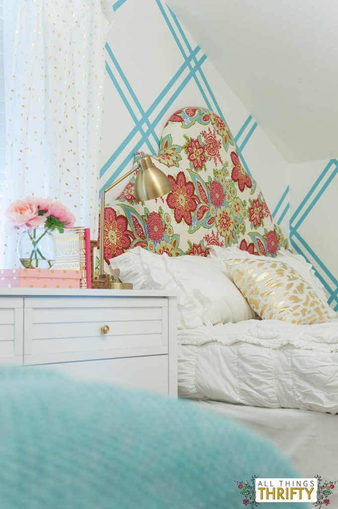 Girls' Tween Bedroom Ideas Pink and Turquoise and Gold-14