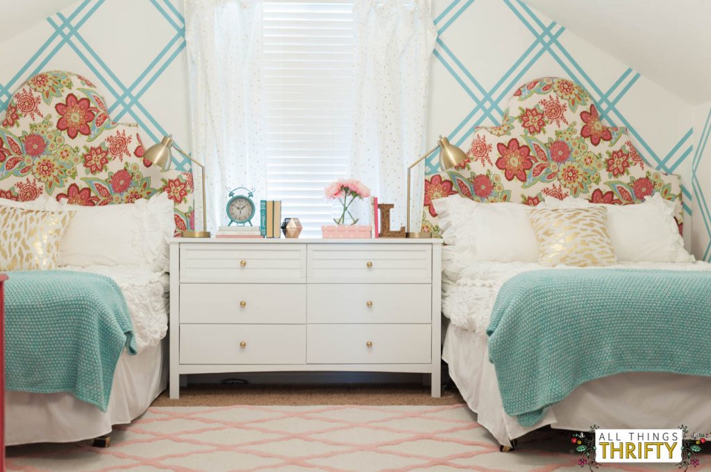 Girls' Tween Bedroom Ideas Pink and Turquoise and Gold-2