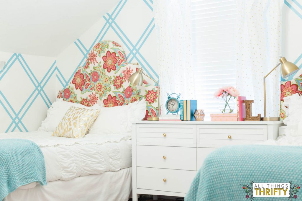 Girls' Tween Bedroom Ideas Pink and Turquoise and Gold-5