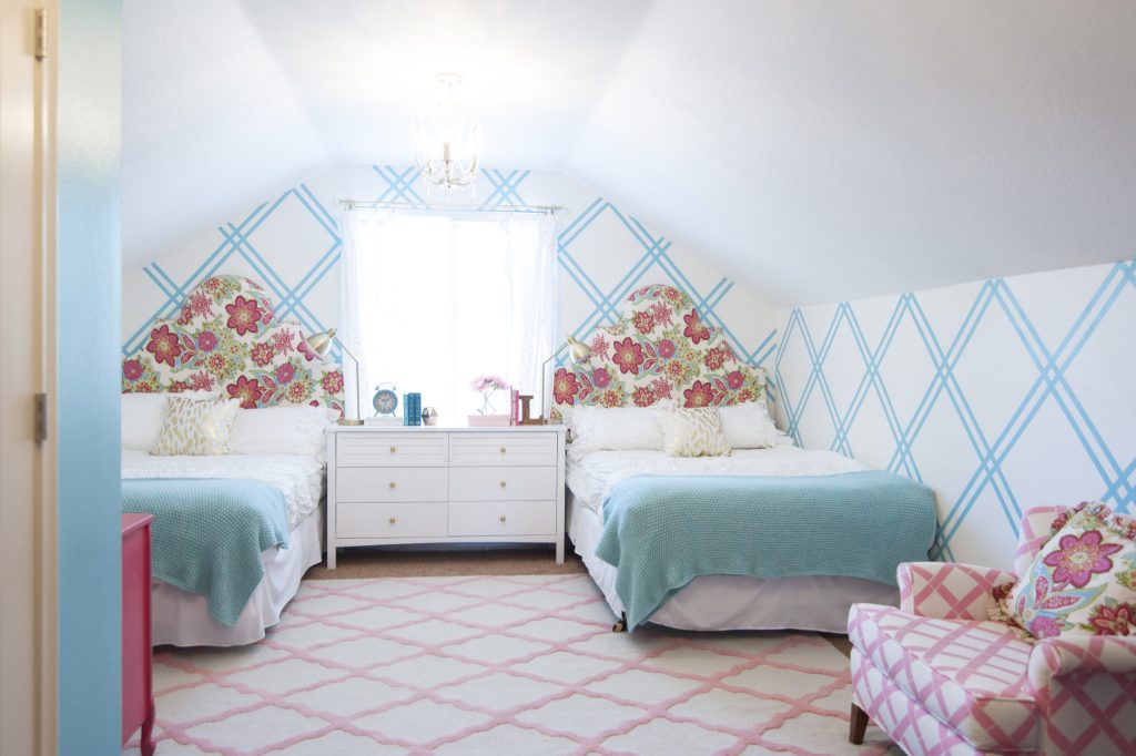 Girls Tween Bedroom Makeover {Gold, Turquoise, Magenta, & Pink}