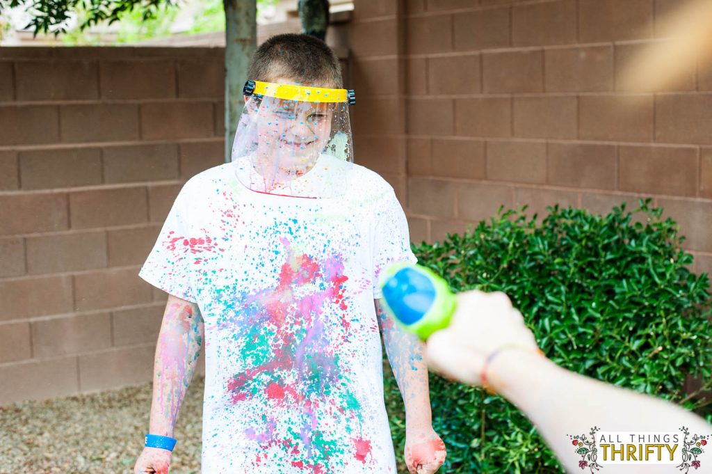 Kids Messy Craft Ideas Painting T-shirts with squirt guns-17