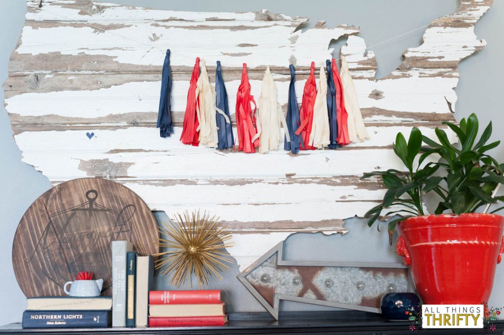 Red, White, and Blue Patriotic Decor Ideas-12