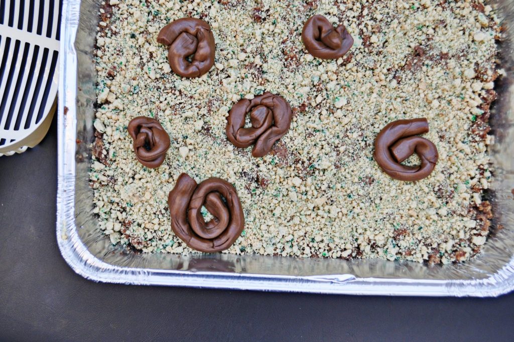 kitty-litter-cake-final