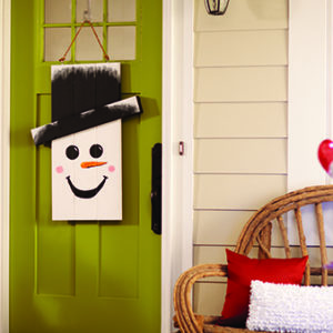 DIH Workshop Holiday Character Door Hanger thumbnail