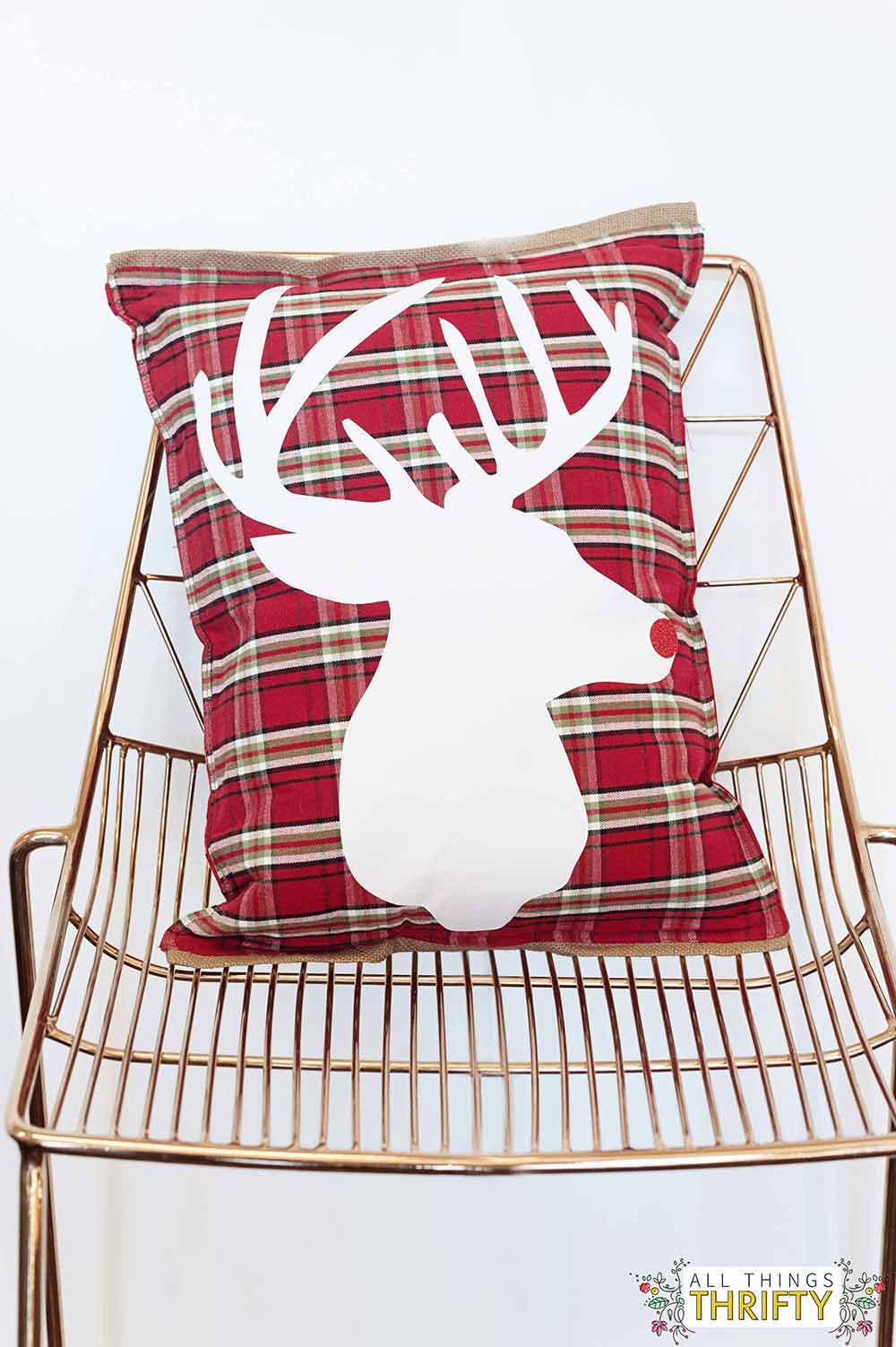 Adorable DIY plaid and burlap Christmas Pillow