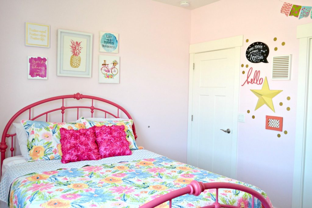 Girl-Bedroom-Colorful-DIY-Thrifty