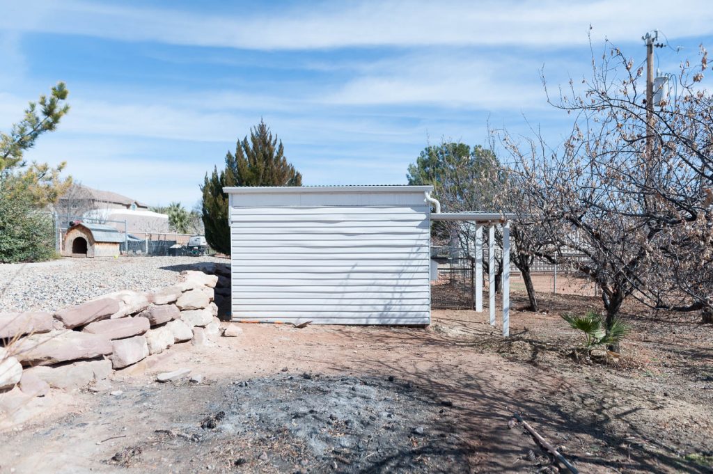 backyard chicken coop decor ideas