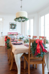 7 Affordable Christmas Tablescape Ideas