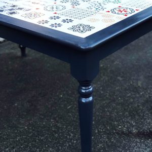 How to Paint a Dated Tile Table thumbnail